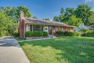 1915 Buttonwood Rd in Louisville, KY - Building Photo - Building Photo