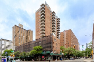 Henry Phipps Plaza in New York, NY - Foto de edificio - Building Photo