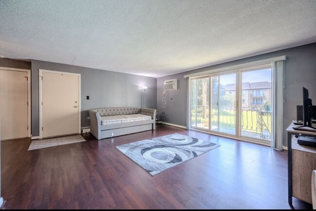 341 Pawtucket Blvd in Lowell, MA - Foto de edificio - Building Photo