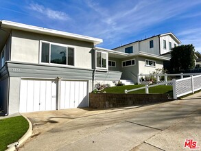 3272 Inglewood Blvd in Los Angeles, CA - Building Photo - Building Photo