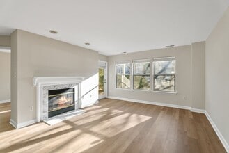 3321 Sir Thomas Dr in Silver Spring, MD - Building Photo - Building Photo