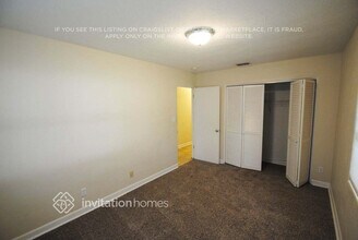 5609 Sandalwood Dr in Orlando, FL - Foto de edificio - Building Photo