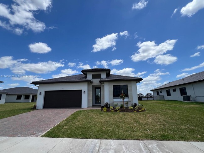 5351 Nevola Ave in Ave Maria, FL - Foto de edificio - Building Photo