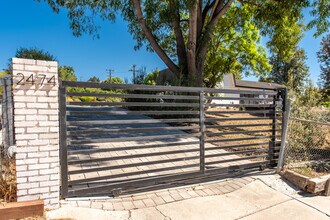 2474 Barbara Dr in Santa Rosa Valley, CA - Building Photo - Building Photo