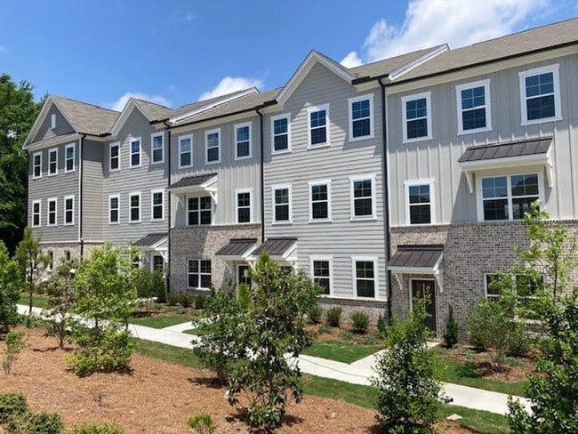 543 Bistre Dr in Cary, NC - Building Photo - Building Photo