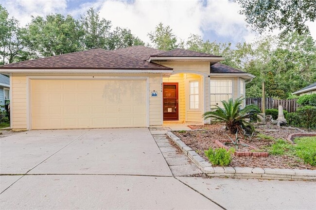 2114 NW 52nd Pl in Gainesville, FL - Building Photo - Building Photo