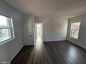 566 E High St-Unit -4 in Pottstown, PA - Building Photo - Building Photo