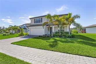 10440 Ventana Ln in Naples, FL - Building Photo - Building Photo