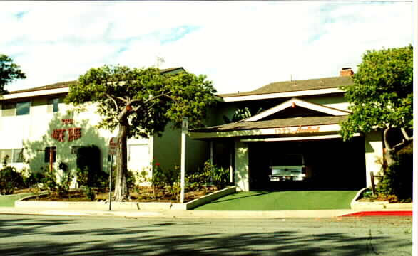 Jade Tree Apartments in Redondo Beach, CA - Foto de edificio