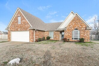5818 Carter Dr in Southaven, MS - Foto de edificio - Building Photo