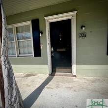 1226 E Henry St in Savannah, GA - Building Photo - Building Photo