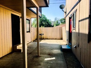 690 Field St in Sparks, NV - Building Photo - Building Photo