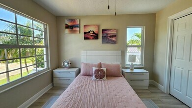 1851 Corsica Dr in Wellington, FL - Building Photo - Building Photo
