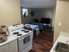 885 Maitland Av in Ottawa, ON - Building Photo - Building Photo