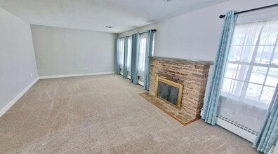 1170 Westminster Ave in Hanover, PA - Building Photo - Building Photo