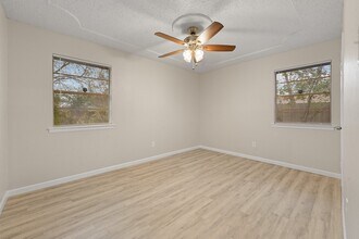 608 Pleasant Manor Ave in Burleson, TX - Building Photo - Building Photo