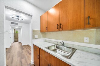 610 NE 123rd St in North Miami, FL - Building Photo - Building Photo