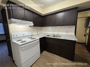 3328 Bailey St NW in Massillon, OH - Building Photo - Building Photo