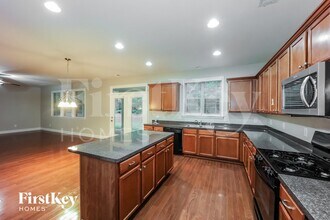 100 Algerine Ct in Fairburn, GA - Foto de edificio - Building Photo