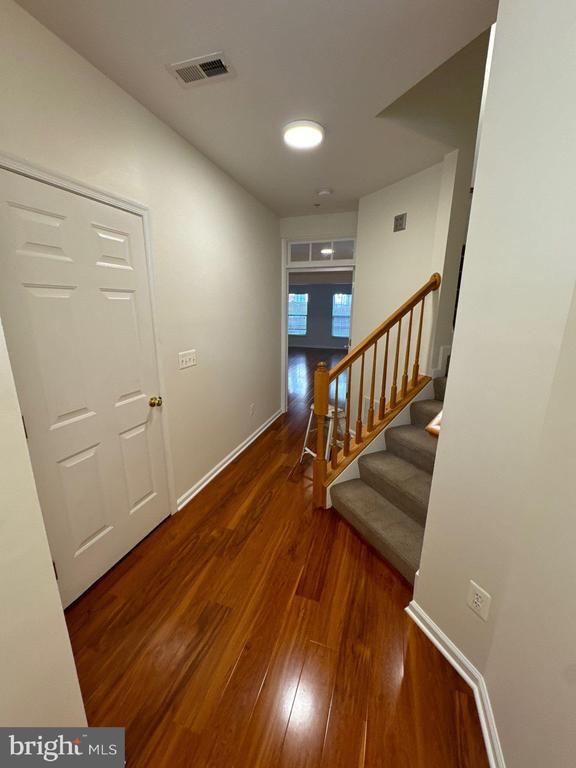 5104 Grimm Dr in Alexandria, VA - Building Photo - Building Photo