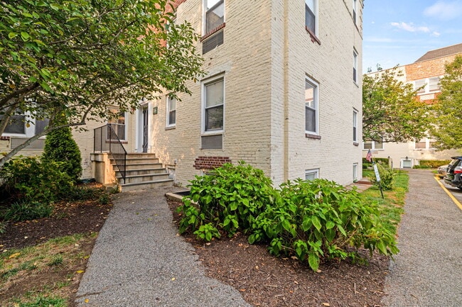 106 Summer St in Stamford, CT - Building Photo - Building Photo