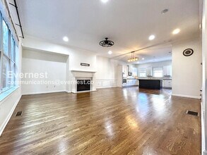 951 Opelousas Way in Sandy Springs, GA - Foto de edificio - Building Photo