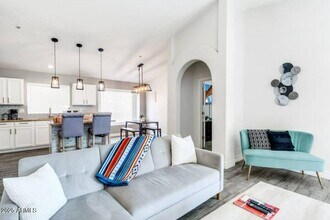 8771 E Pinchot Ave in Scottsdale, AZ - Building Photo - Building Photo