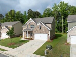 3792 Oak Rdg Dr in Buford, GA - Foto de edificio - Building Photo