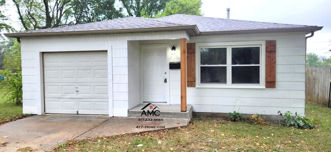 304 E Cofield St in Aurora, MO - Building Photo - Building Photo