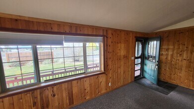 17571 Paladin Dr in Bend, OR - Building Photo - Building Photo