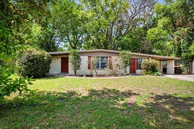 property at 7010 Arques Rd