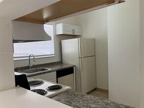 601 Cypress Lake Blvd in Pompano Beach, FL - Building Photo - Building Photo