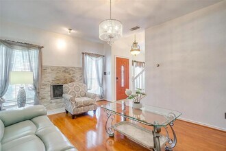 1709 Circle Creek Dr in Lewisville, TX - Building Photo - Building Photo