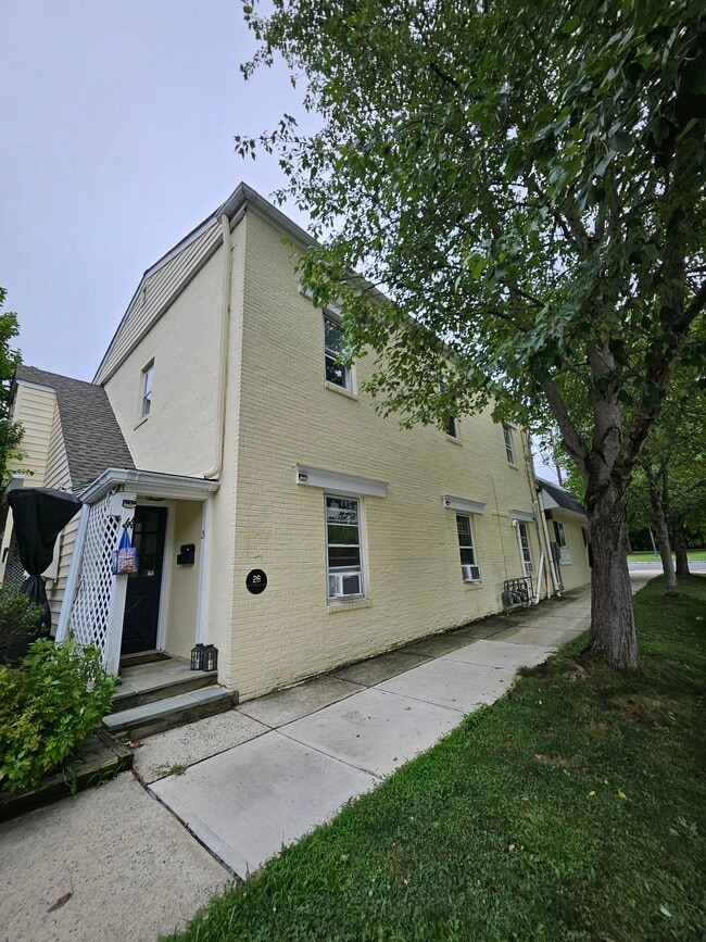 26 Blackwell Ave, Unit 26 Hopewell