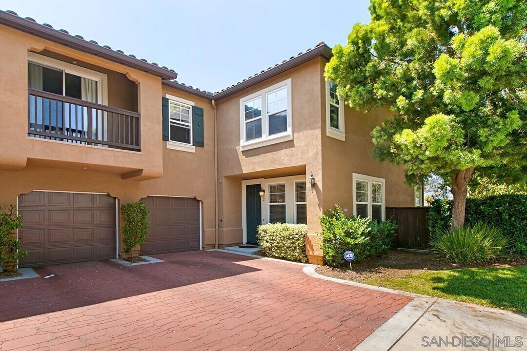 13348 Calle Del Campo in San Diego, CA - Building Photo