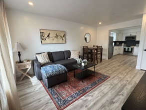 6814 E Pinchot Ave, Unit B in Scottsdale, AZ - Foto de edificio - Building Photo
