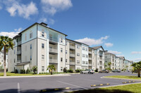 Avion Apartments in Jacksonville, FL - Building Photo - Building Photo