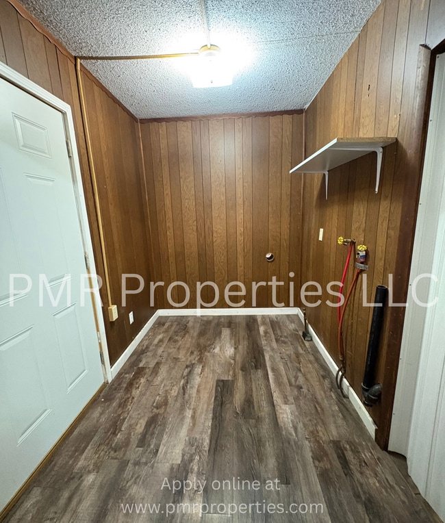 2737 S 18th St in St. Joseph, MO - Building Photo - Building Photo