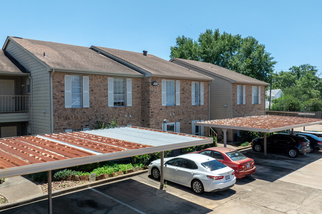 Kenswick Court in Houston, TX - Foto de edificio - Building Photo