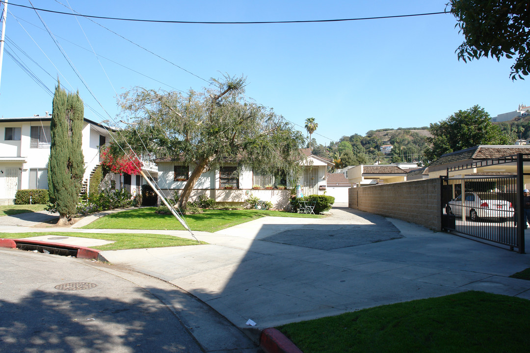 1258 Mariposa St in Glendale, CA - Foto de edificio