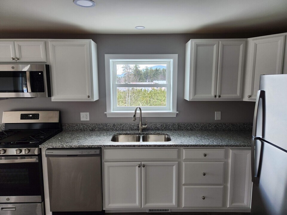 45 Northway St, Unit C1 in Tamworth, NH - Building Photo