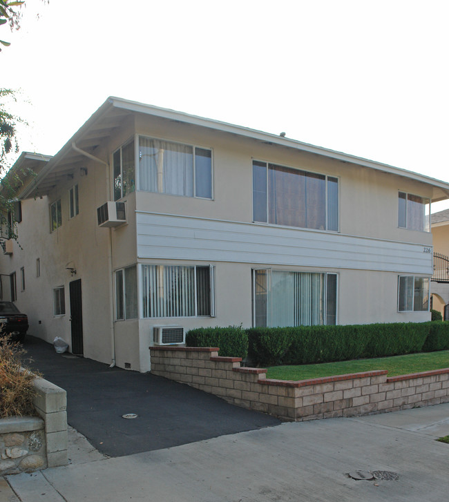 226 Fair Oaks Ave Apartments in South Pasadena, CA - Building Photo - Building Photo