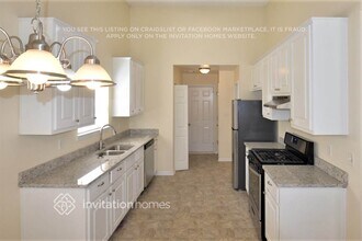 8040 Highland Pkwy in Fairburn, GA - Building Photo - Building Photo