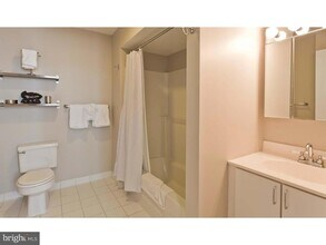 201 S 25th St, Unit 1B-205 in Philadelphia, PA - Building Photo - Building Photo