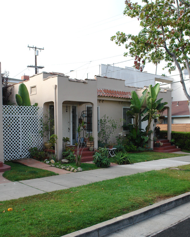 522 Idaho Ave in Santa Monica, CA - Foto de edificio - Building Photo