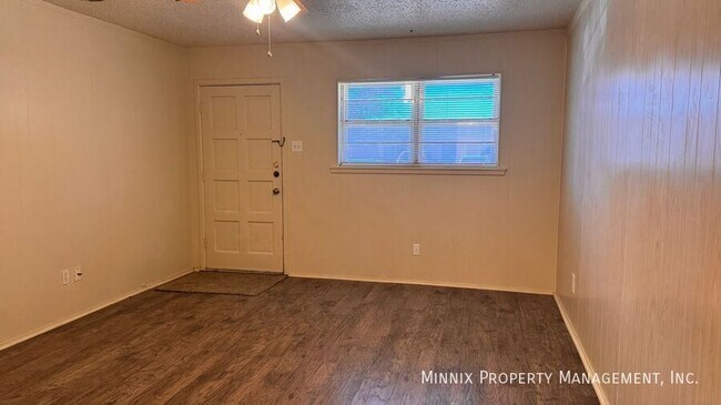 5310 38th St, Unit A in Lubbock, TX - Foto de edificio - Building Photo