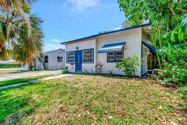 506 Evergreen Dr in Lake Park, FL - Building Photo - Building Photo