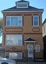 2441 W 46th Pl in Chicago, IL - Building Photo