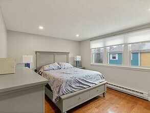 11 Railroad Ave in Rockport, MA - Building Photo - Building Photo