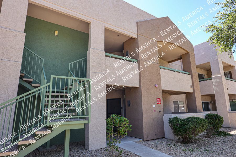 1295 N Ash St in Gilbert, AZ - Building Photo